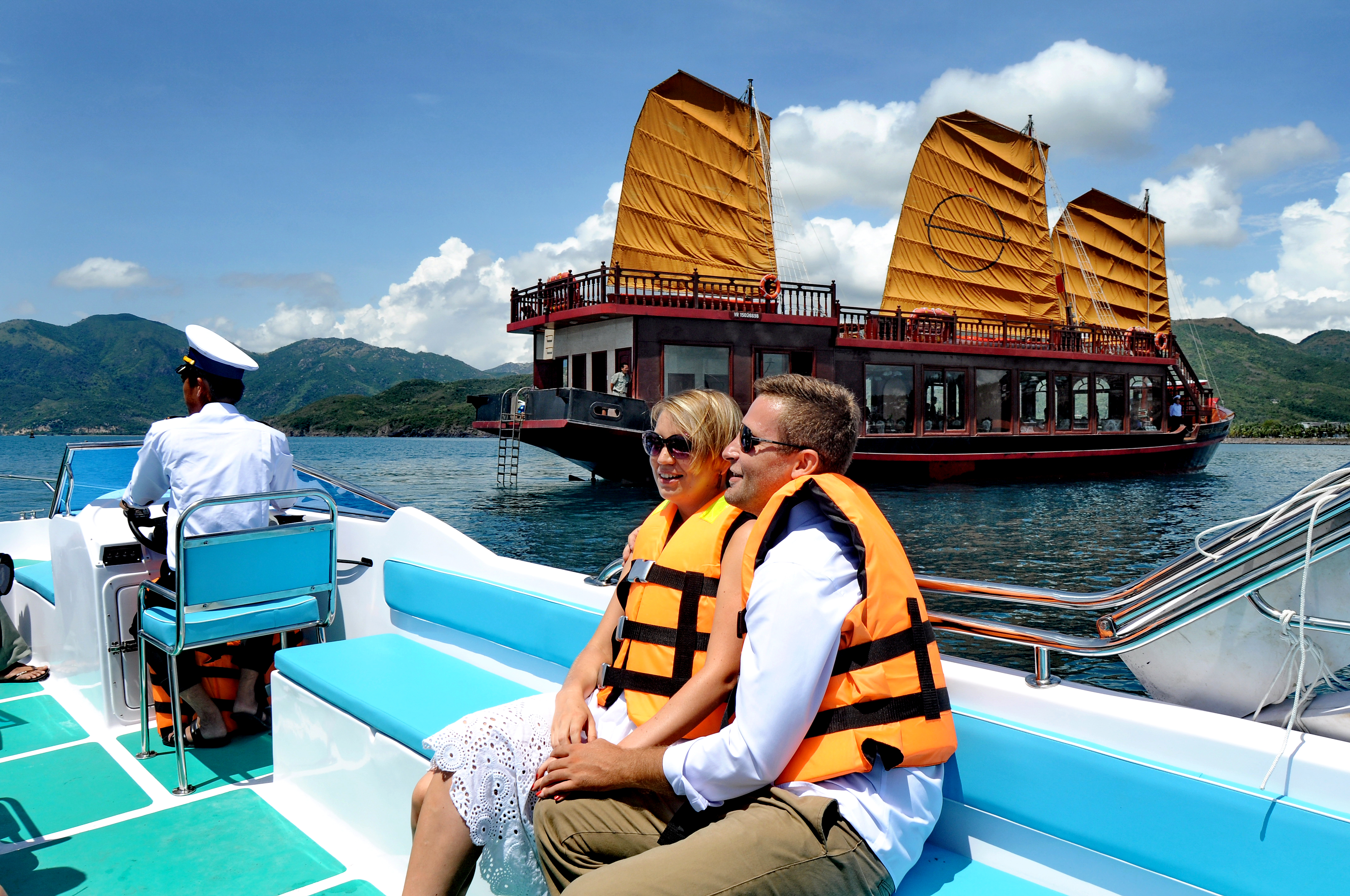 www.vietnameseprivatetours.com